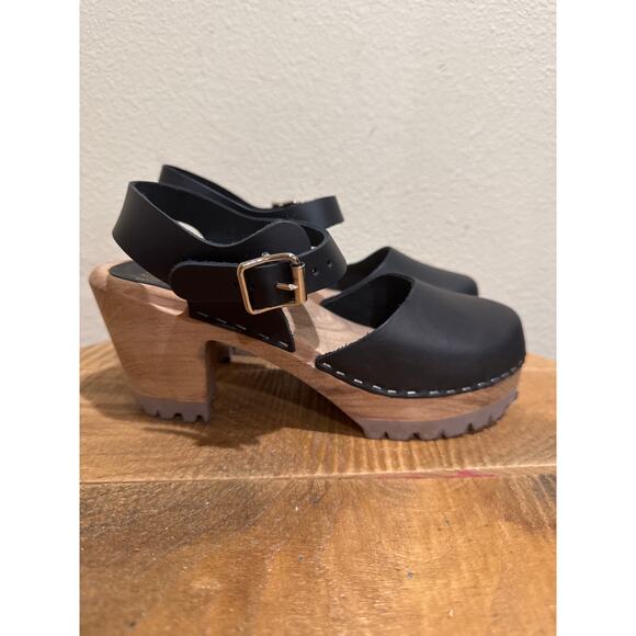 Mia Shoes - MIA Women's Abba Black Clogs size 38 (7)